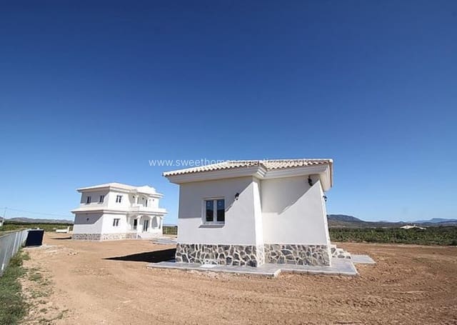 3 soveværelse Finca/Landehus til salg i Pinoso med swimmingpool - € 375.000 (Ref: 9848071)