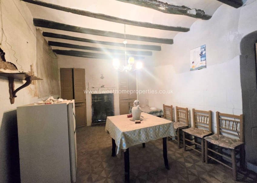 5 soveværelse Byhus til salg i Hondon de los Frailes med swimmingpool - € 52.000 (Ref: 9850560)