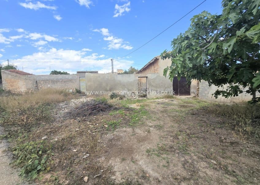 5 soveværelse Byhus til salg i Hondon de los Frailes med swimmingpool - € 52.000 (Ref: 9850560)