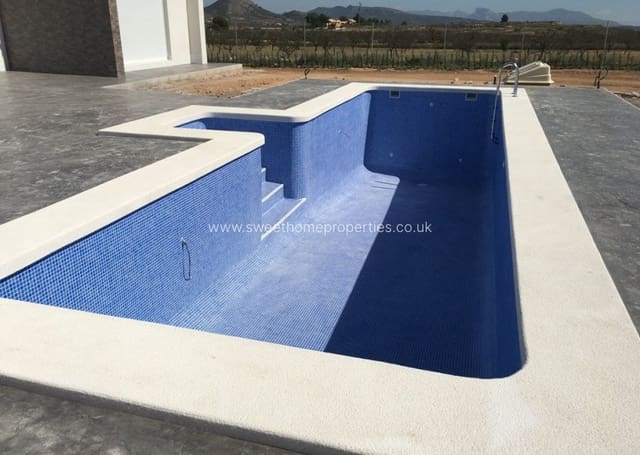 3 soverom Finca/Herregård til salgs i Pinoso med svømmebasseng - € 398 000 (Ref: 9861245)