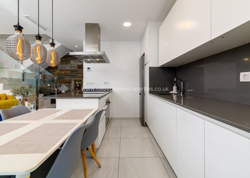 3 sypialnia Willa na sprzedaż w Villamartin - 325 000 € (Ref: 9889572)