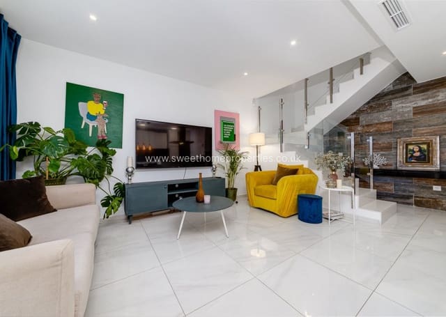 3 sypialnia Willa na sprzedaż w Villamartin, Orihuela - 325 000 € (Ref: 9889572)