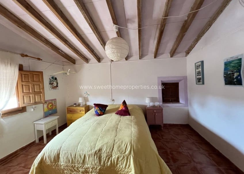 7 soverom Finca/Herregård til salgs i Pinoso med svømmebasseng - € 299 000 (Ref: 9893179)