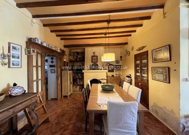 7 soverom Finca/Herregård til salgs i Pinoso med svømmebasseng - € 299 000 (Ref: 9893179)