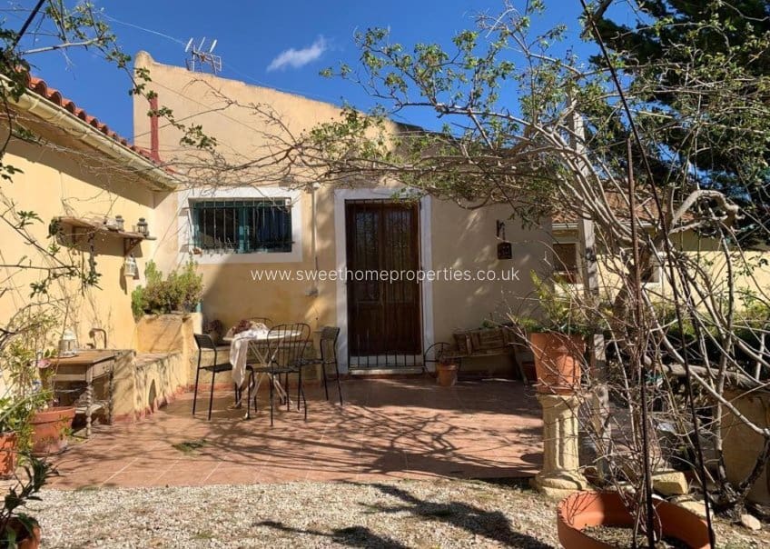 7 soverom Finca/Herregård til salgs i Pinoso med svømmebasseng - € 299 000 (Ref: 9893179)