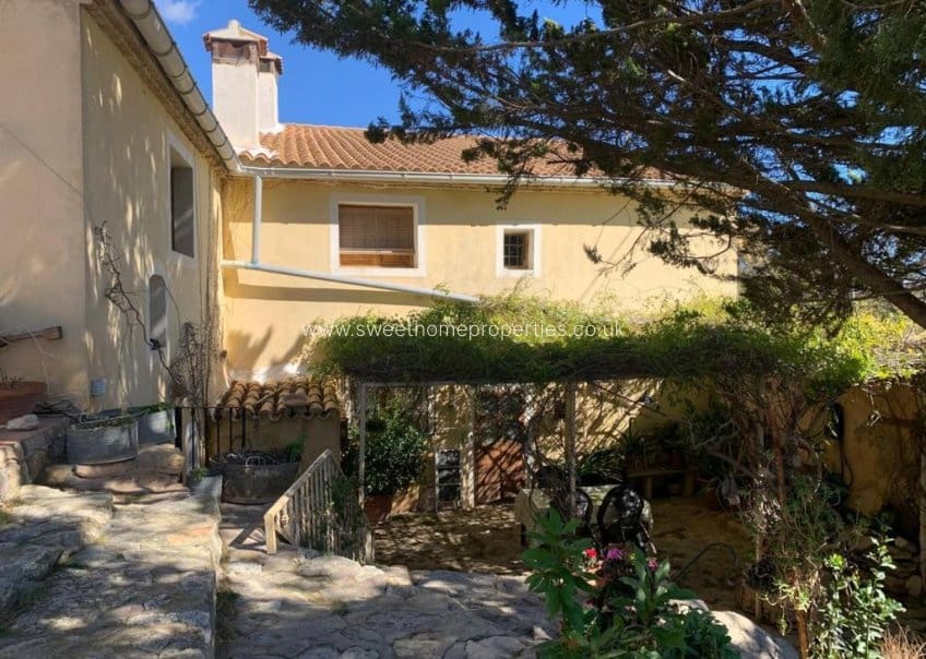 7 soverom Finca/Herregård til salgs i Pinoso med svømmebasseng - € 299 000 (Ref: 9893179)