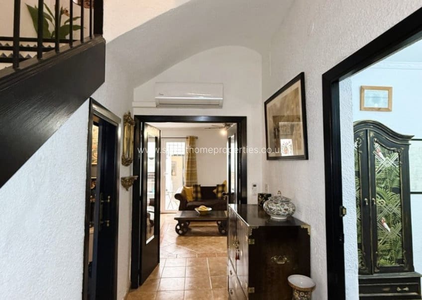 6 slaapkamer Huis te koop in Pinoso - € 325.000 (Ref: 9893180)