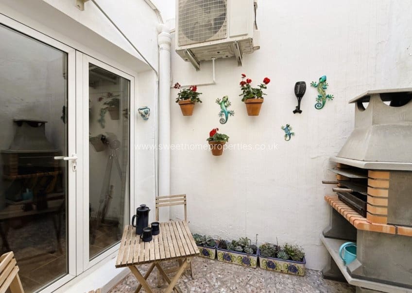 6 slaapkamer Huis te koop in Pinoso - € 325.000 (Ref: 9893180)