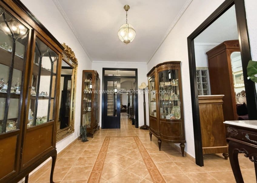 6 slaapkamer Huis te koop in Pinoso - € 325.000 (Ref: 9893180)