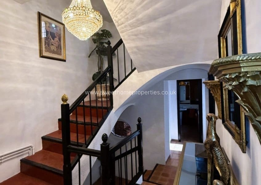 6 slaapkamer Huis te koop in Pinoso - € 325.000 (Ref: 9893180)