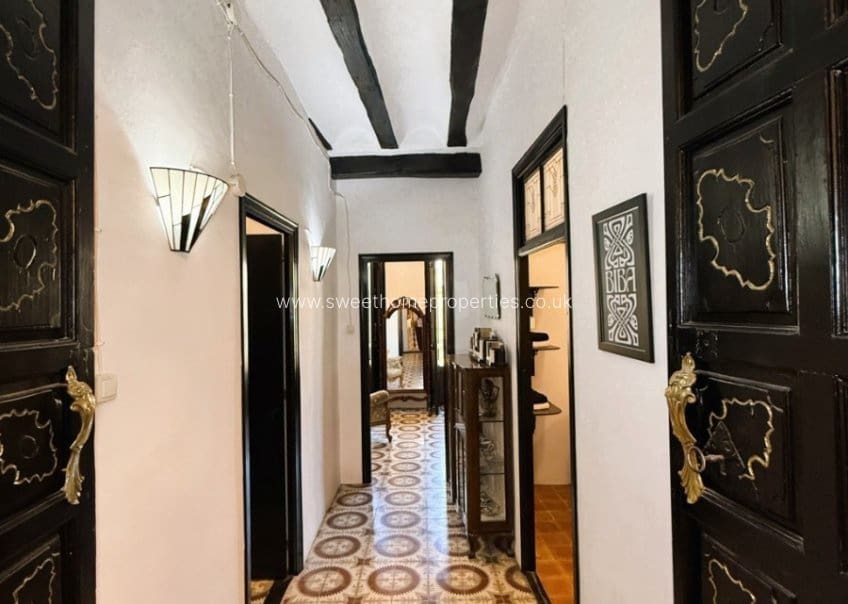 6 slaapkamer Huis te koop in Pinoso - € 325.000 (Ref: 9893180)