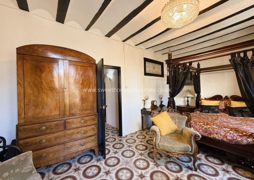 6 slaapkamer Huis te koop in Pinoso - € 325.000 (Ref: 9893180)