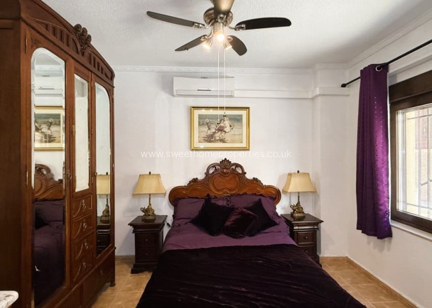 6 slaapkamer Huis te koop in Pinoso - € 325.000 (Ref: 9893180)