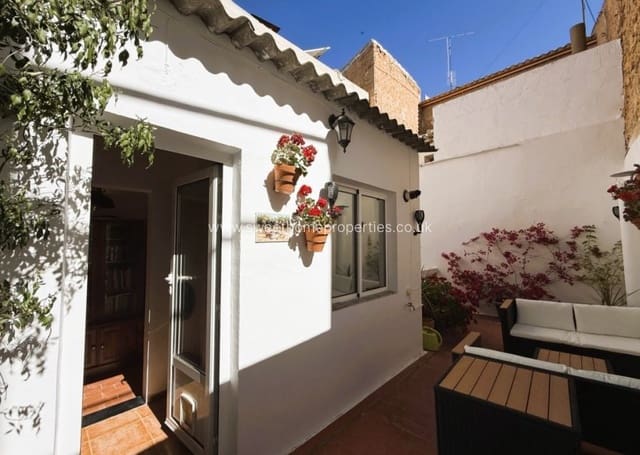 6 slaapkamer Huis te koop in Pinoso - € 325.000 (Ref: 9893180)
