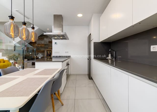 3 chambre Maison de Ville à vendre à Villamartin, Orihuela avec piscine - 315 000 € (Ref: 9893182)