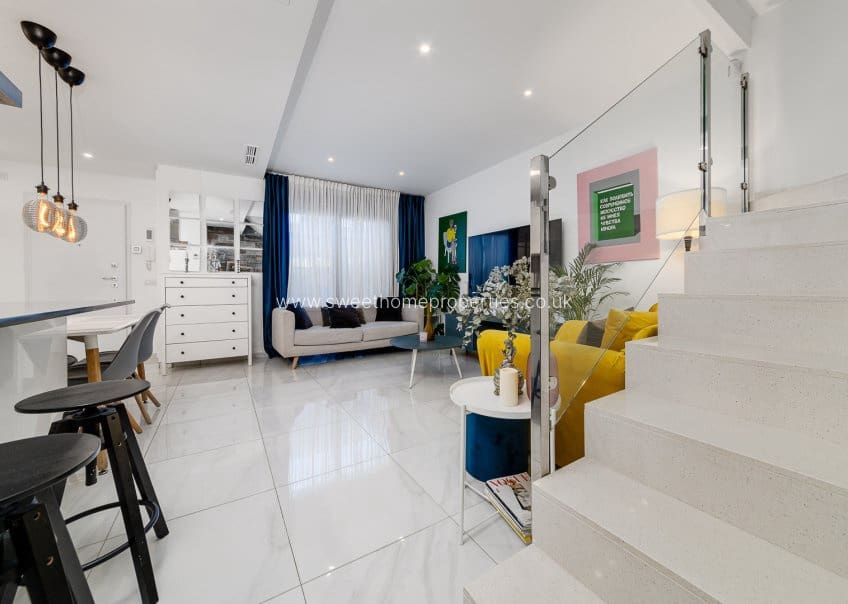 3 soverom Villa til salgs i Villamartin med svømmebasseng - € 325 000 (Ref: 9893182)