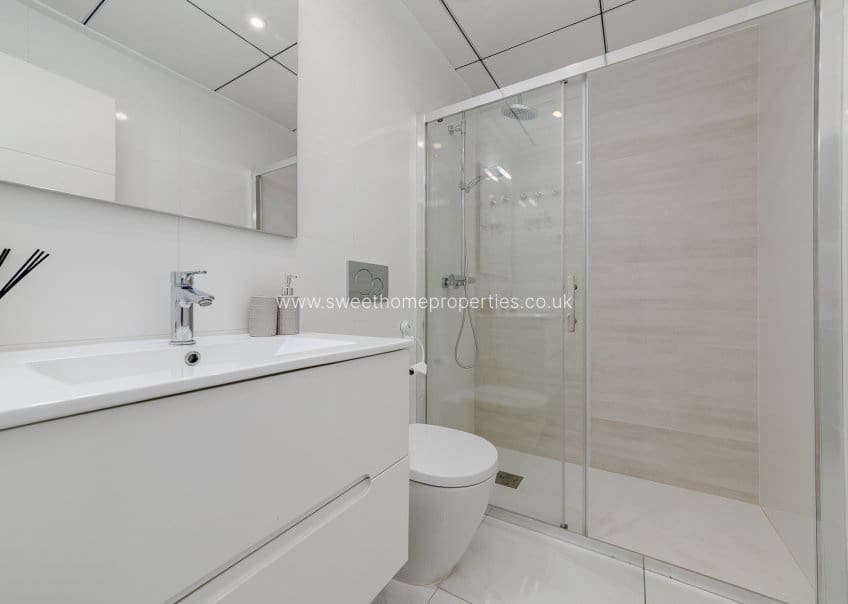 3 soverom Villa til salgs i Villamartin med svømmebasseng - € 325 000 (Ref: 9893182)