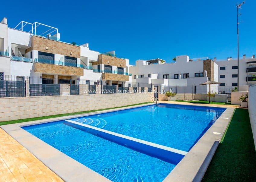 3 soverom Villa til salgs i Villamartin med svømmebasseng - € 325 000 (Ref: 9893182)