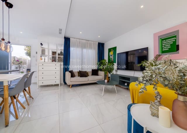 3 soverom Villa til salgs i Villamartin, Orihuela med svømmebasseng - € 325 000 (Ref: 9893182)
