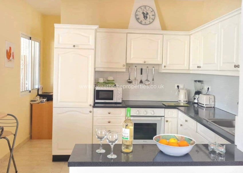 2 Zimmer Villa zu verkaufen in La Florida mit Pool Garage - 399.900 € (Ref: 9893183)