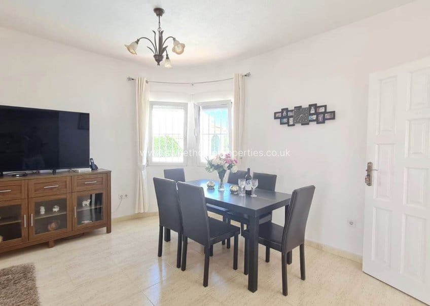 2 Zimmer Villa zu verkaufen in La Florida mit Pool Garage - 399.900 € (Ref: 9893183)