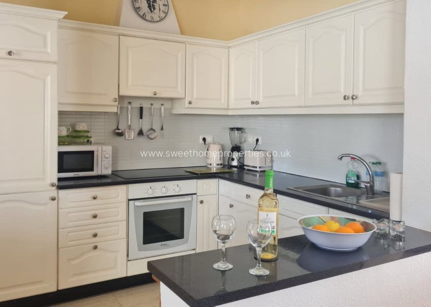 2 Zimmer Villa zu verkaufen in La Florida mit Pool Garage - 399.900 € (Ref: 9893183)