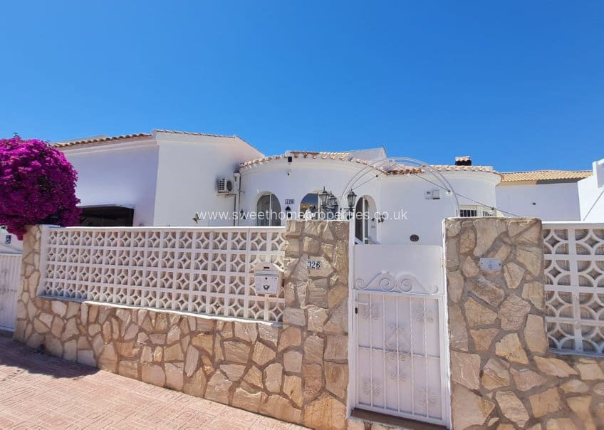 2 Zimmer Villa zu verkaufen in La Florida mit Pool Garage - 399.900 € (Ref: 9893183)