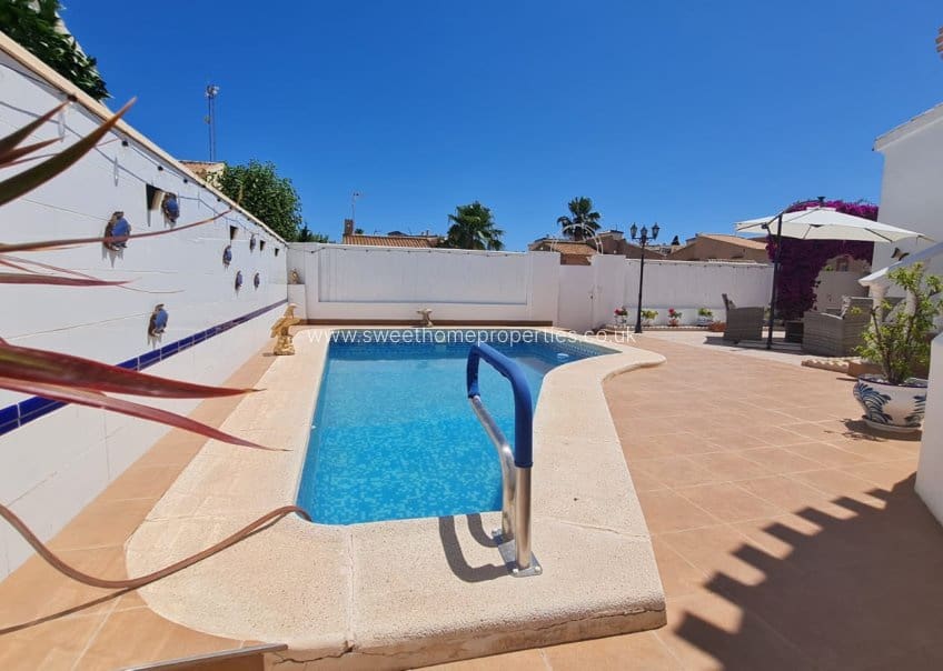 2 Zimmer Villa zu verkaufen in La Florida mit Pool Garage - 399.900 € (Ref: 9893183)