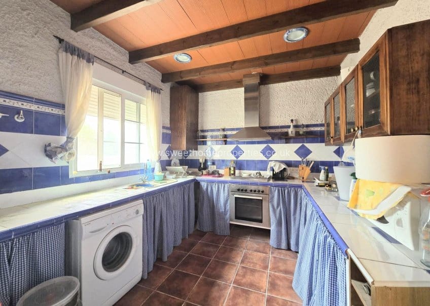 7 slaapkamer Grotwoning te koop in L'Alguena / Alguenya - € 157.260 (Ref: 9895086)