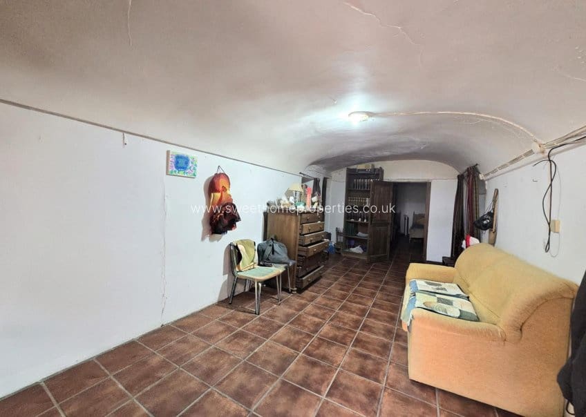 7 slaapkamer Grotwoning te koop in L'Alguena / Alguenya - € 157.260 (Ref: 9895086)