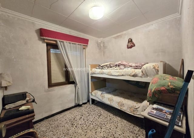 3 bedroom Finca/Country House for sale in Monóvar / Monóver with pool - € 100,000 (Ref: 9897384)