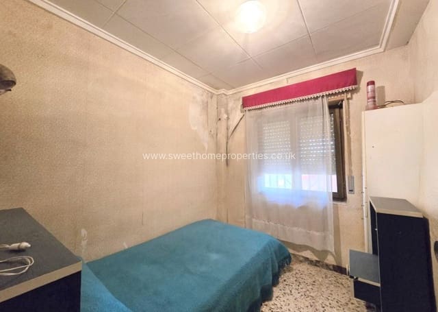 3 bedroom Finca/Country House for sale in Monóvar / Monóver with pool - € 100,000 (Ref: 9897384)
