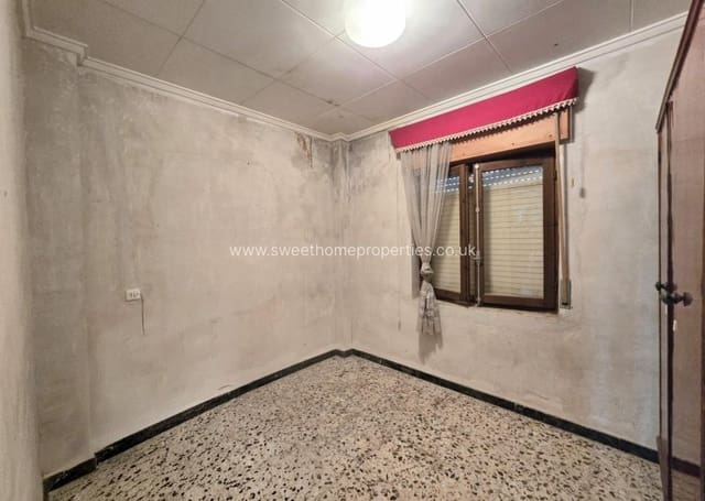 3 bedroom Finca/Country House for sale in Monóvar / Monóver with pool - € 100,000 (Ref: 9897384)