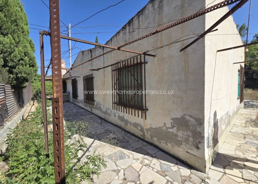 3 bedroom Finca/Country House for sale in Monovar / Monover with pool - € 100,000 (Ref: 9897384)