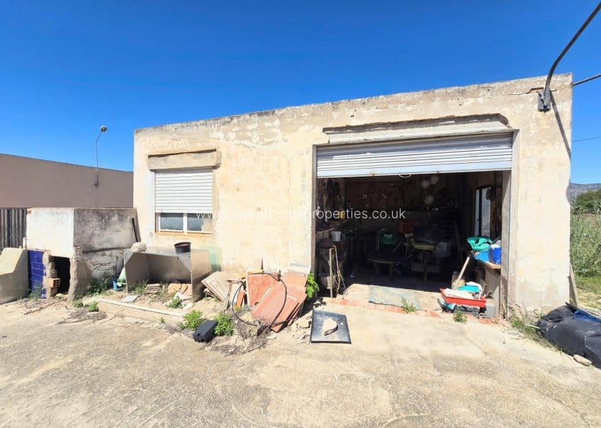 Finca/Casa Rural de 4 habitaciones en Salinas en venta con piscina - 299.000 € (Ref: 9902441)