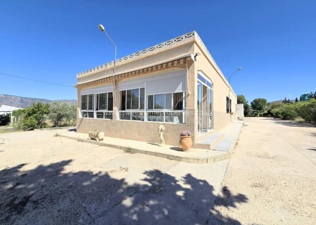 Finca/Casa Rural de 4 habitaciones en Salinas en venta con piscina - 299.000 € (Ref: 9902441)