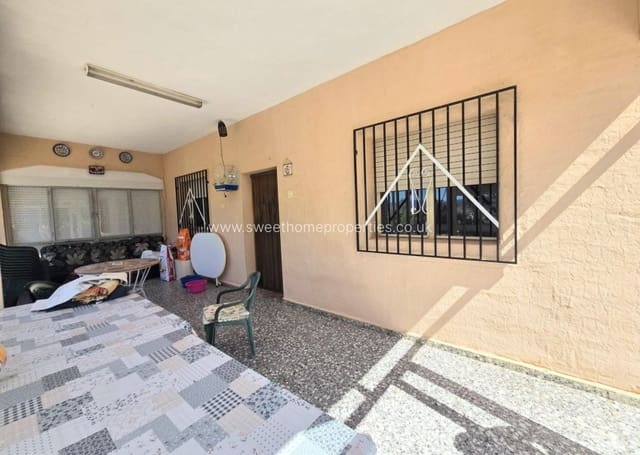 Finca/Casa Rural de 4 habitaciones en Salinas en venta con piscina - 299.000 € (Ref: 9902441)