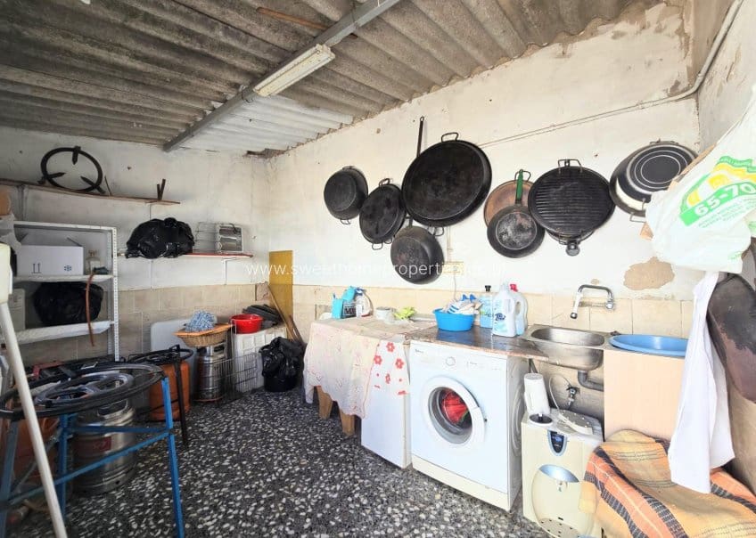 Finca/Casa Rural de 4 habitaciones en Salinas en venta con piscina - 299.000 € (Ref: 9902441)