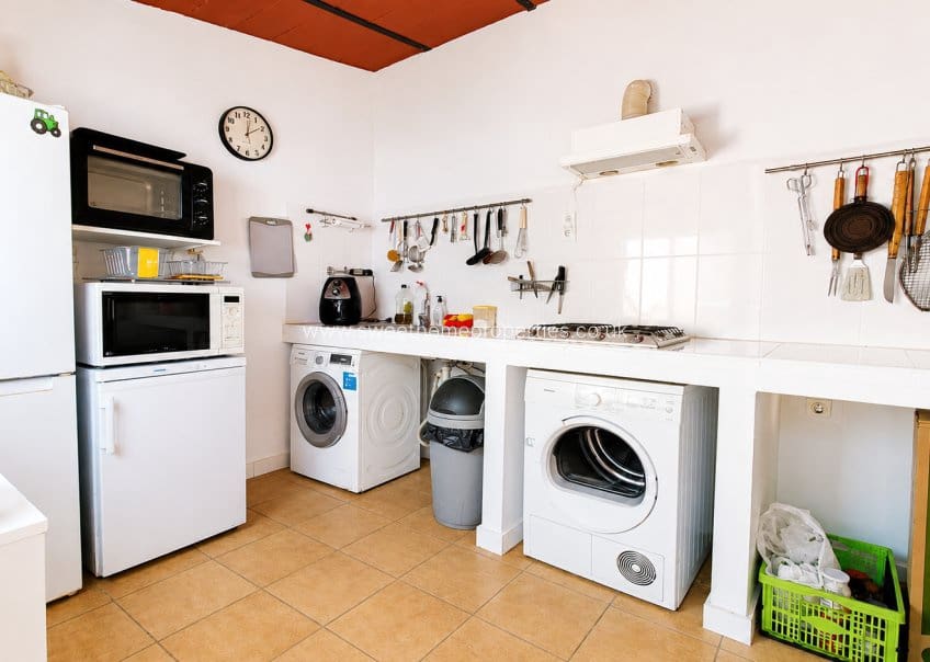 3 sypialnia Finka/Dom wiejski na sprzedaż w Macisvenda z basenem garażem - 265 000 € (Ref: 9911676)