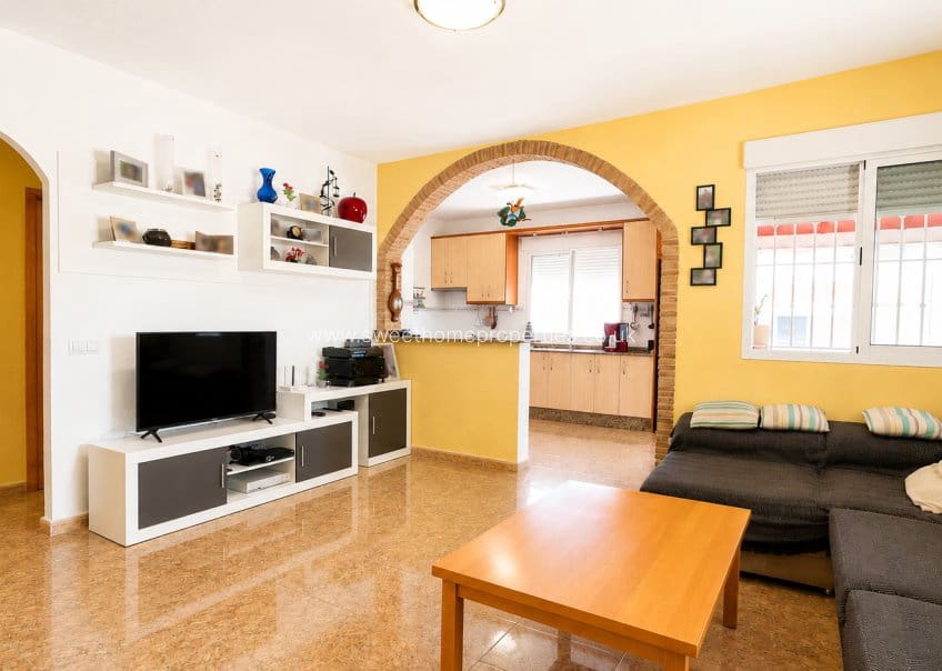 3 sypialnia Finka/Dom wiejski na sprzedaż w Macisvenda z basenem garażem - 265 000 € (Ref: 9911676)