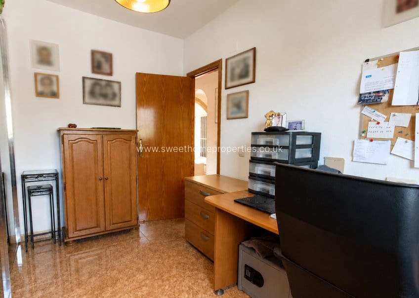 3 sypialnia Finka/Dom wiejski na sprzedaż w Macisvenda z basenem garażem - 265 000 € (Ref: 9911676)