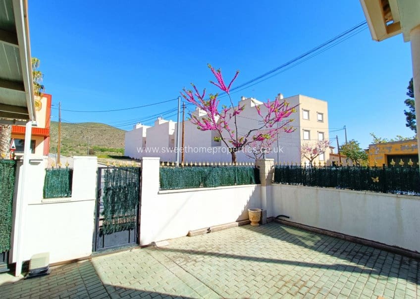 Chalet de 3 habitaciones en Hondón de los Frailes en venta con garaje - 179.500 € (Ref: 9932042)