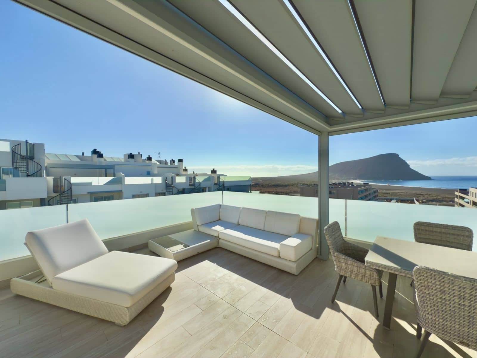 3 chambre Penthouse à vendre à La Tejita avec piscine garage - 650 000 € (Ref: 9314413)