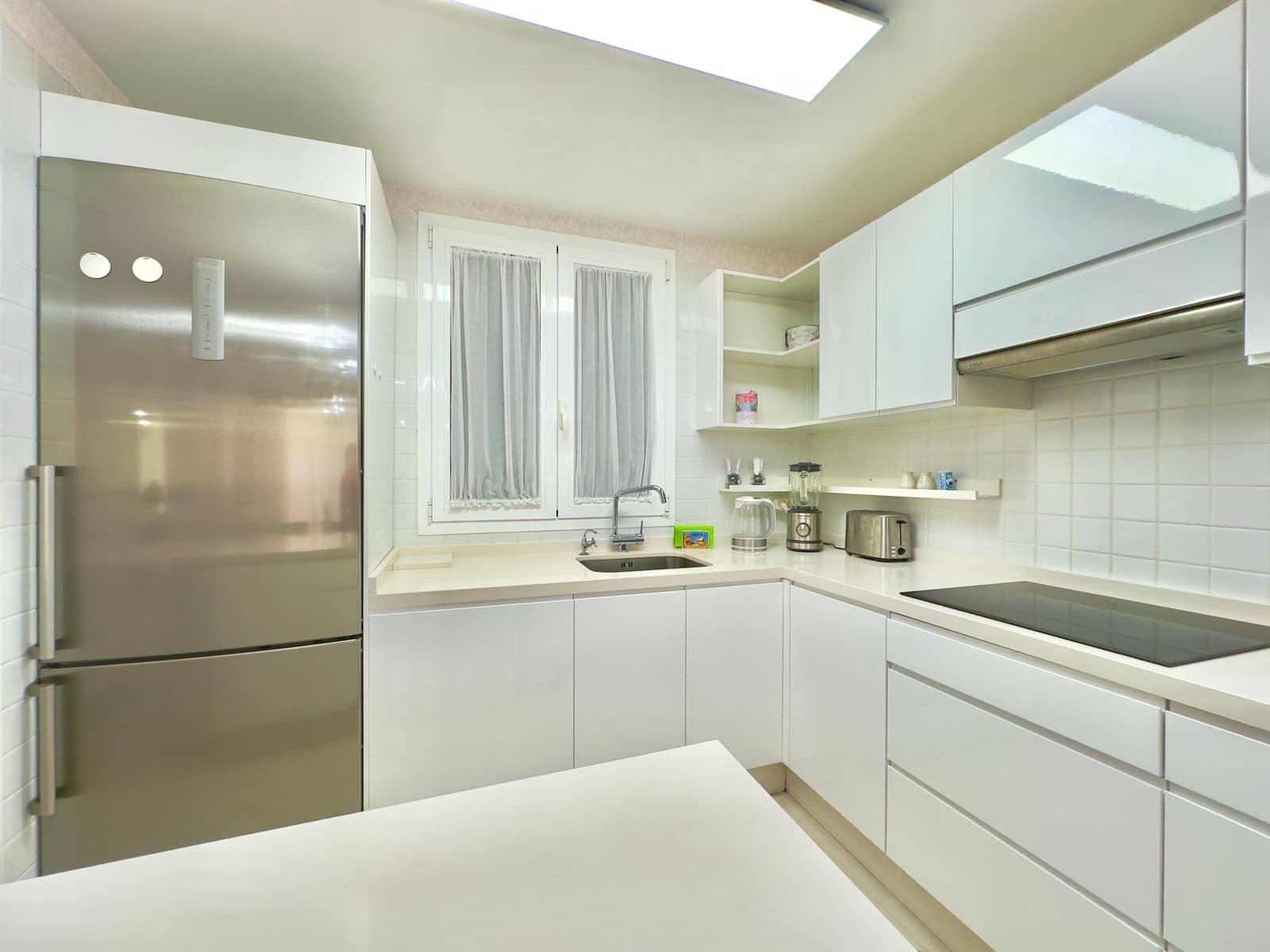 2 soverom Leilighet til salgs i Costa Adeje med svømmebasseng garasje - € 535 000 (Ref: 9314439)