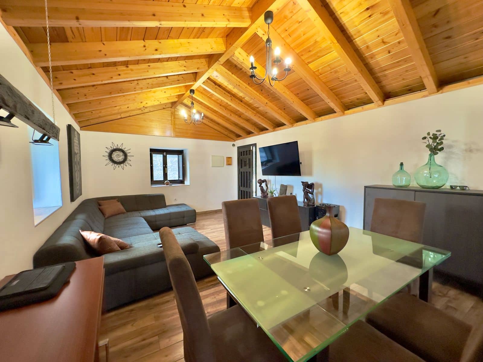 4 bedroom Finca/Country House for sale in Guia de Isora with garage - € 546,000 (Ref: 9314591)