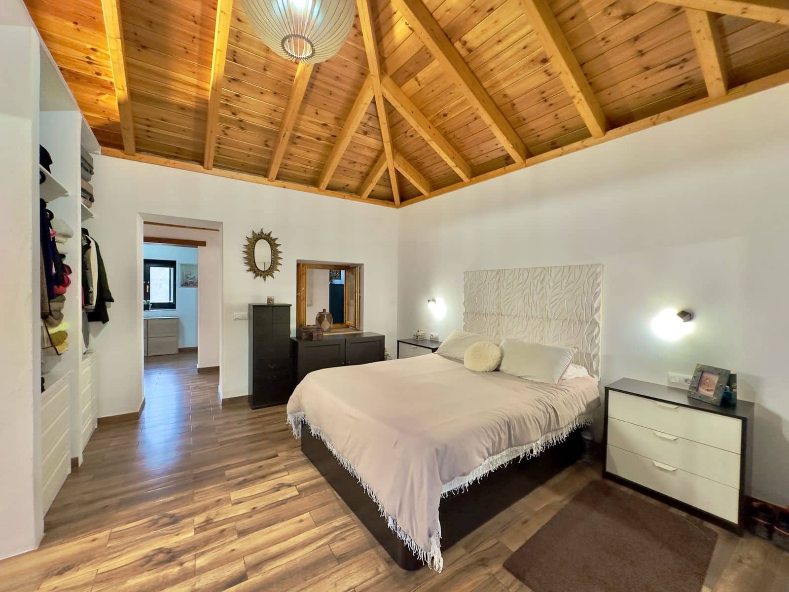 4 bedroom Finca/Country House for sale in Guia de Isora with garage - € 546,000 (Ref: 9314591)