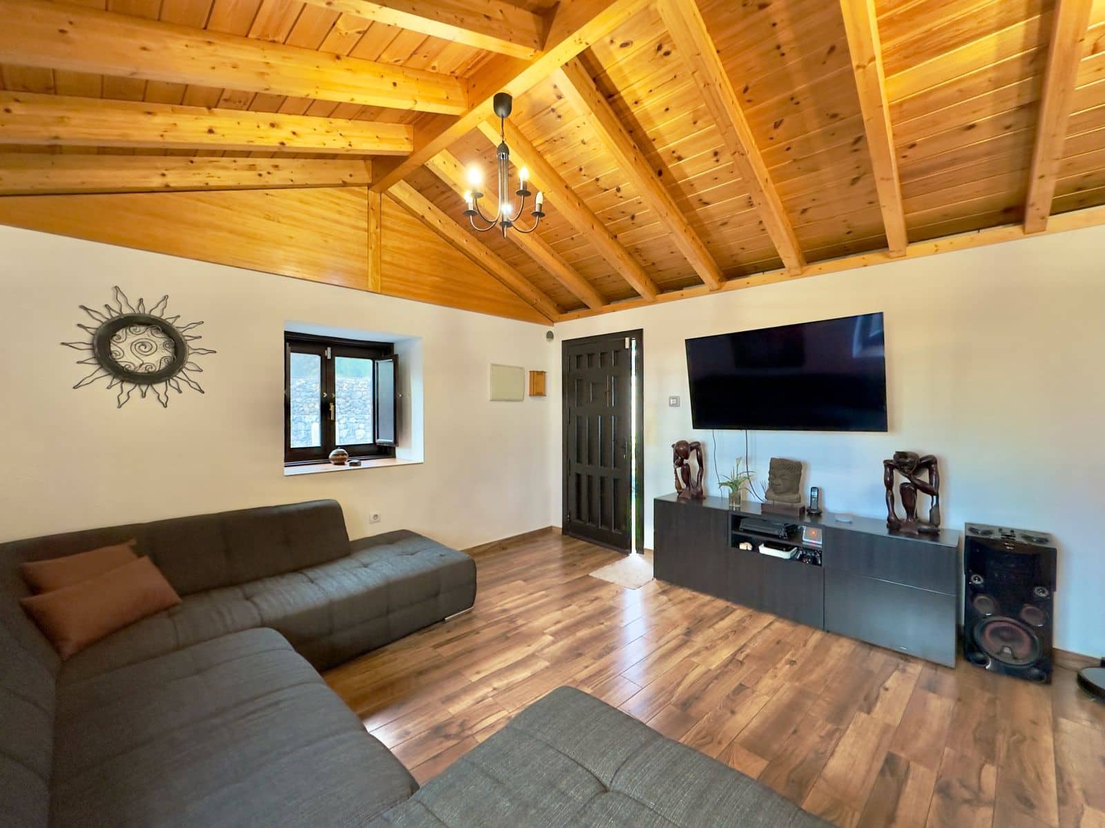 4 bedroom Finca/Country House for sale in Guia de Isora with garage - € 546,000 (Ref: 9314591)