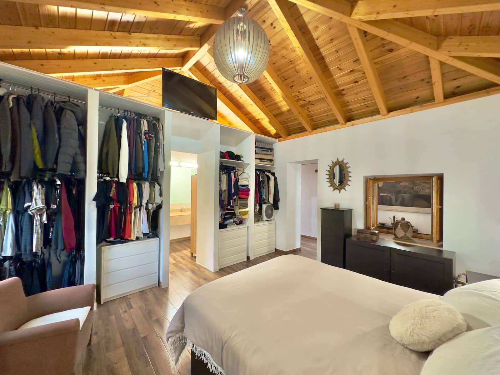 4 bedroom Finca/Country House for sale in Guia de Isora with garage - € 546,000 (Ref: 9314591)