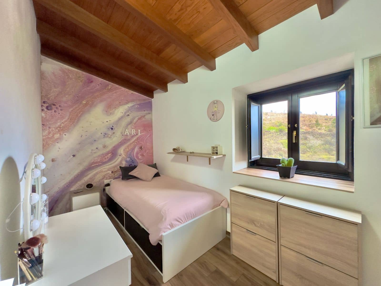 4 bedroom Finca/Country House for sale in Guia de Isora with garage - € 546,000 (Ref: 9314591)