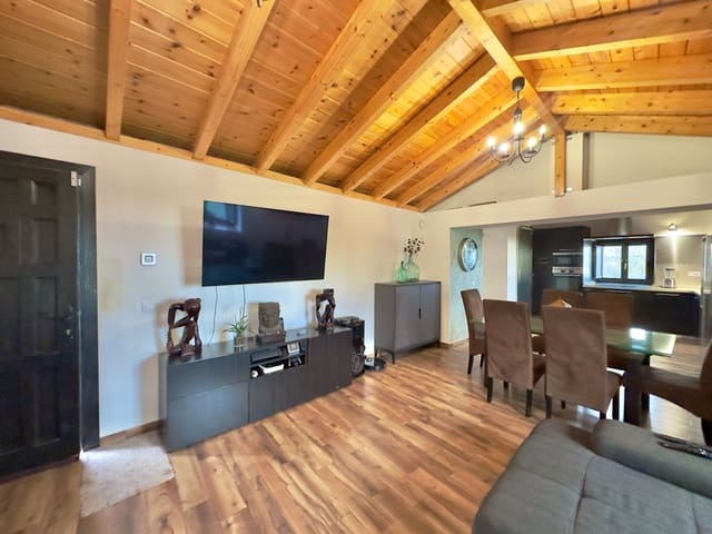 4 bedroom Finca/Country House for sale in Guía de Isora with garage - € 546,000 (Ref: 9314591)